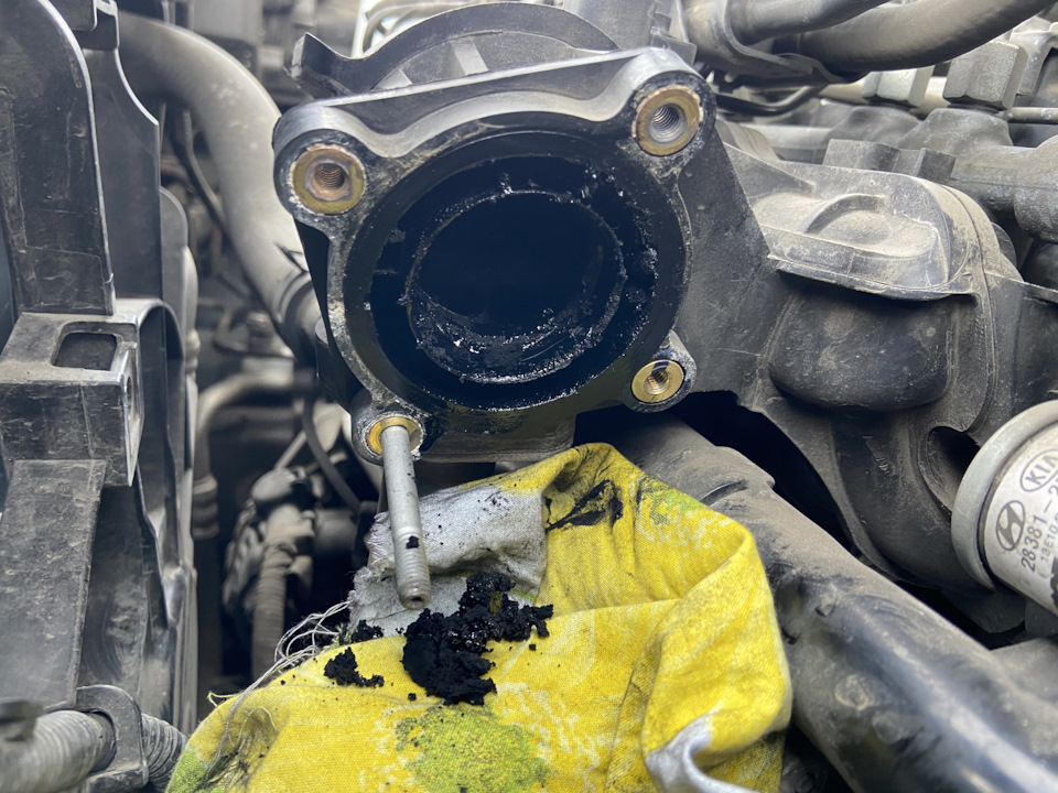 Чистка дроссельной заслонки дизель — Hyundai ix35, 2 л, 2013 года ...