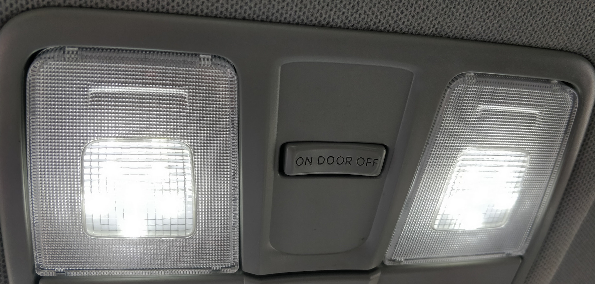 Как заменить лампочку салона солярис Лампы подсветки салона - Hyundai Solaris, 1,4 л, 2011 года аксессуары DRIVE2
