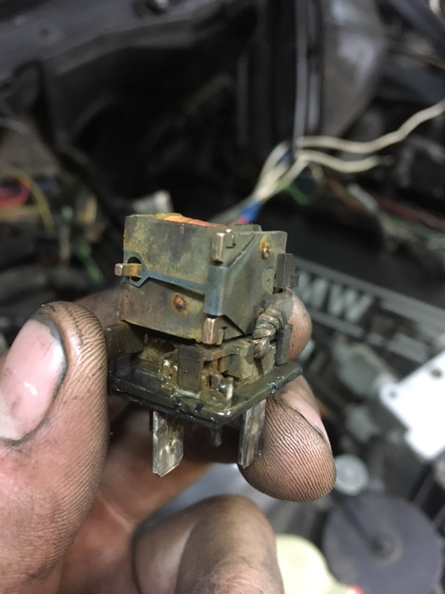 Стартерные проблемы — BMW 5 series (E39), 4,4 л., 1997 года | своими ...