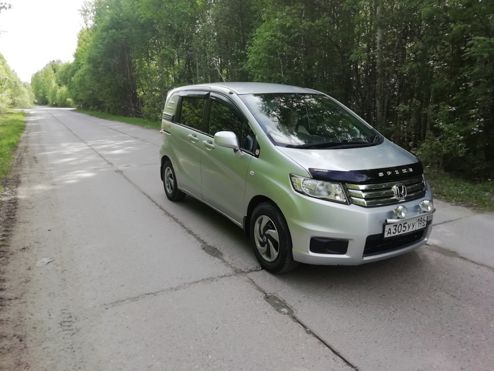 Хонда спайк 4вд. Honda freed Spike 4wd. Honda freed Spike 4 ВД. Honda freed 4wd. Honda freed Spike 2016 4wd.