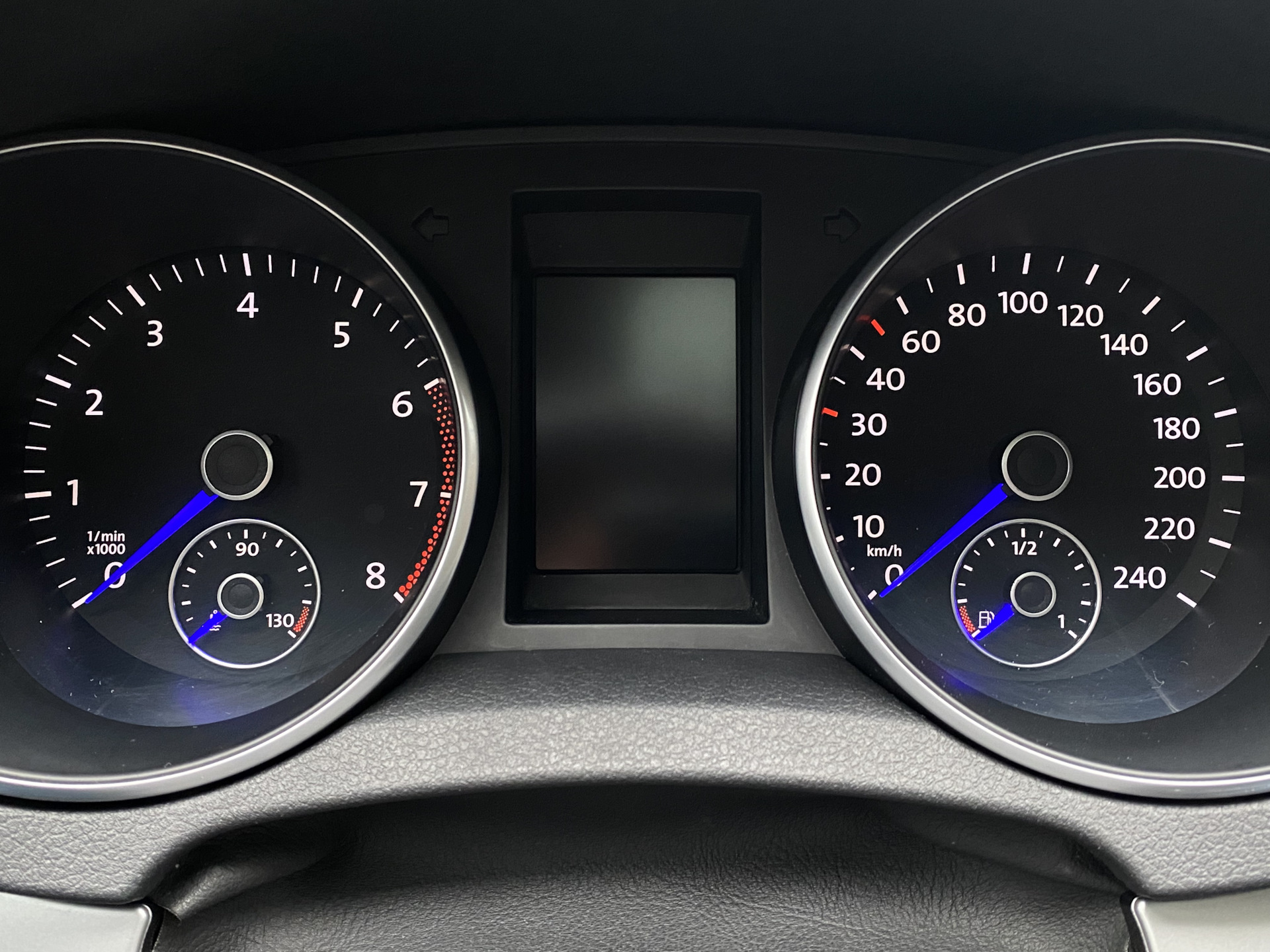 панель приборов гольф 6