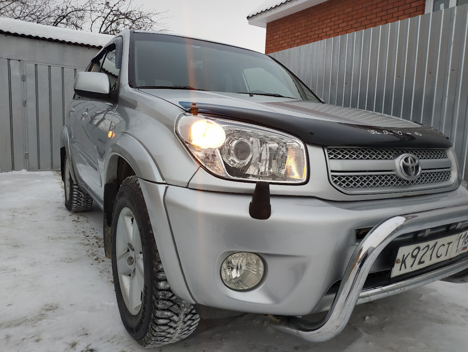 Фото в бортжурнале Toyota RAV4 (II)