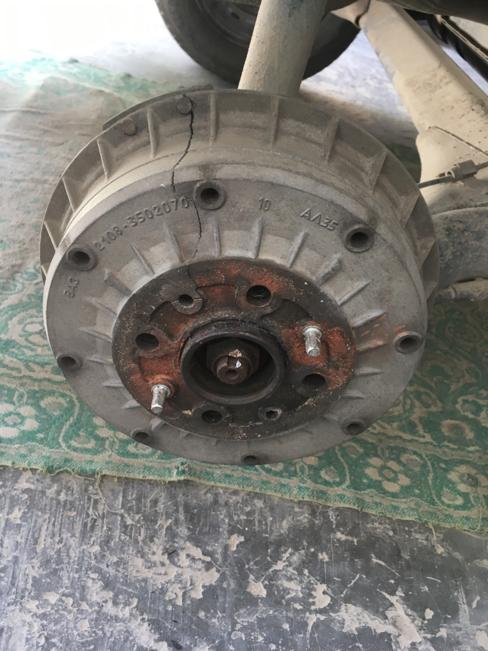 Убрал биение при торможении.Замена тормозного барабана. — LADA 2115, 1 ...