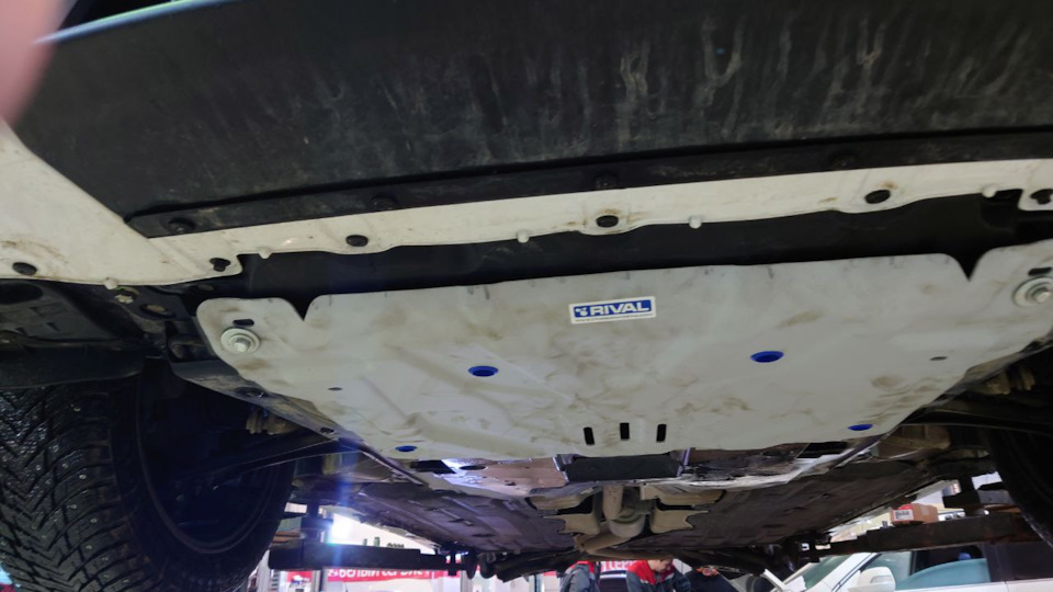 Замена туманок на ЛЕД, задних колодок, установка защиты, замена фильтра ...