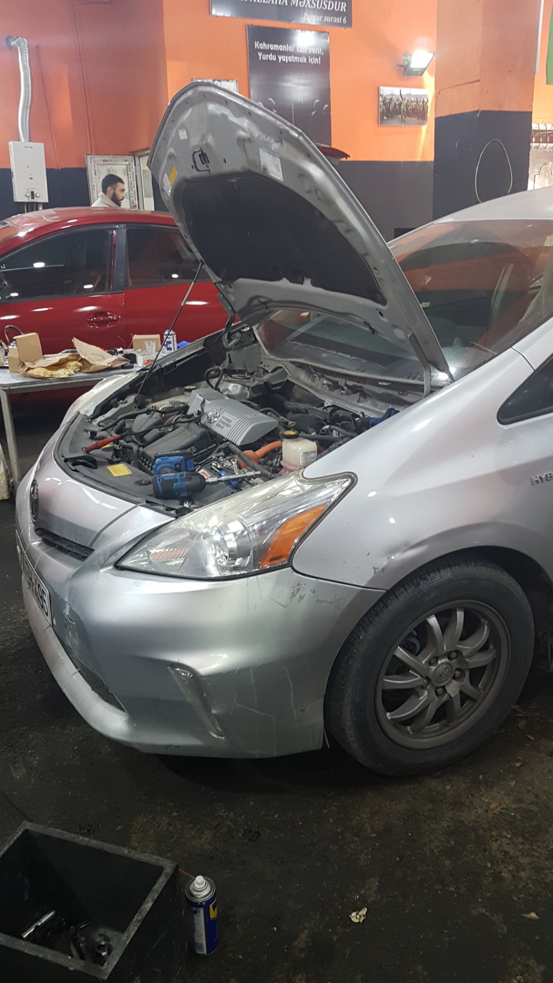 Замена ABS + Замена свечей и чистка EGR — Toyota Prius V, 1,8 л, 2012 ...
