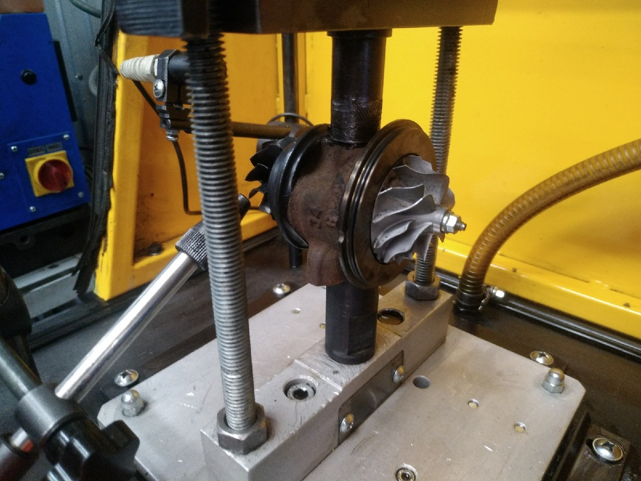 Ремонт турбокомпрессора автомобиля Peugeot Boxer EURO 4 120 Л.С., г ...