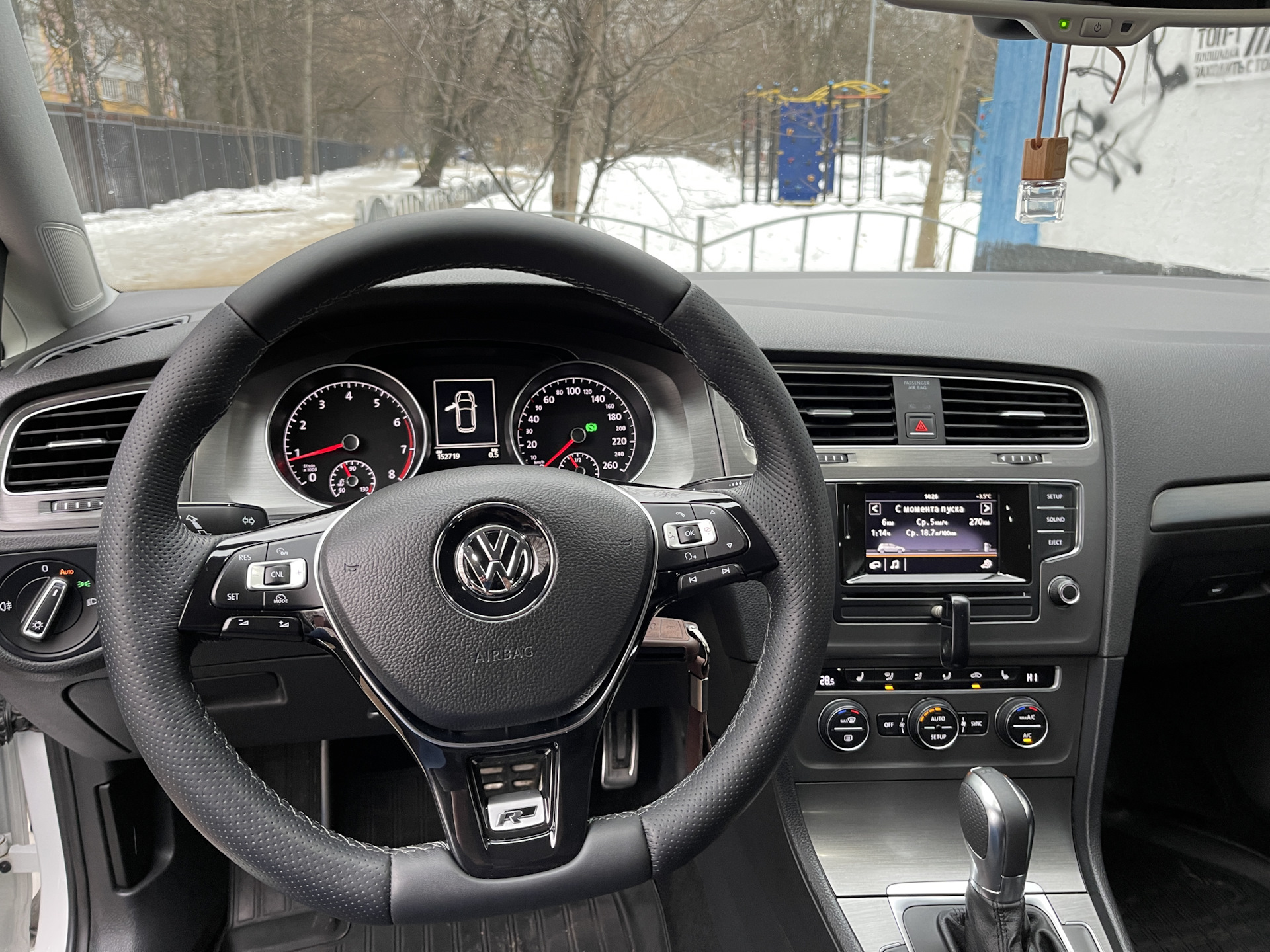 Лавр очиститель кожи — Volkswagen Golf Mk7, 1,4 л, 2013 года ...