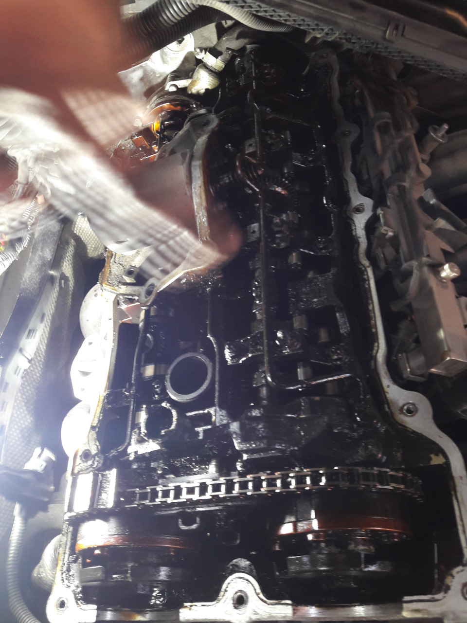 Замена масла в двигателе + прокладка клапанной крышки — BMW 3 series ...