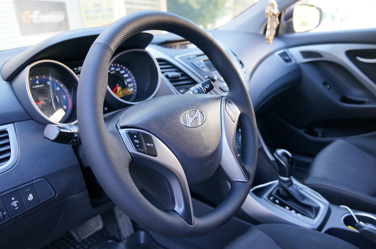 Hyundai elantra drive2