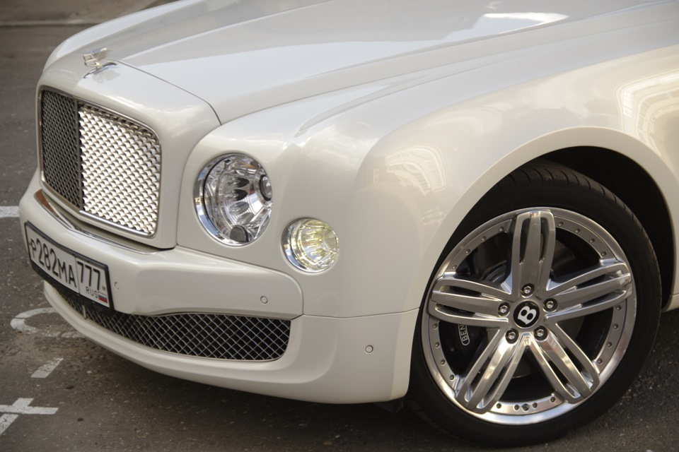 Как вылечить запотевание и мерцание фары ДХО на Бенли Мульсан? — ВВ ...