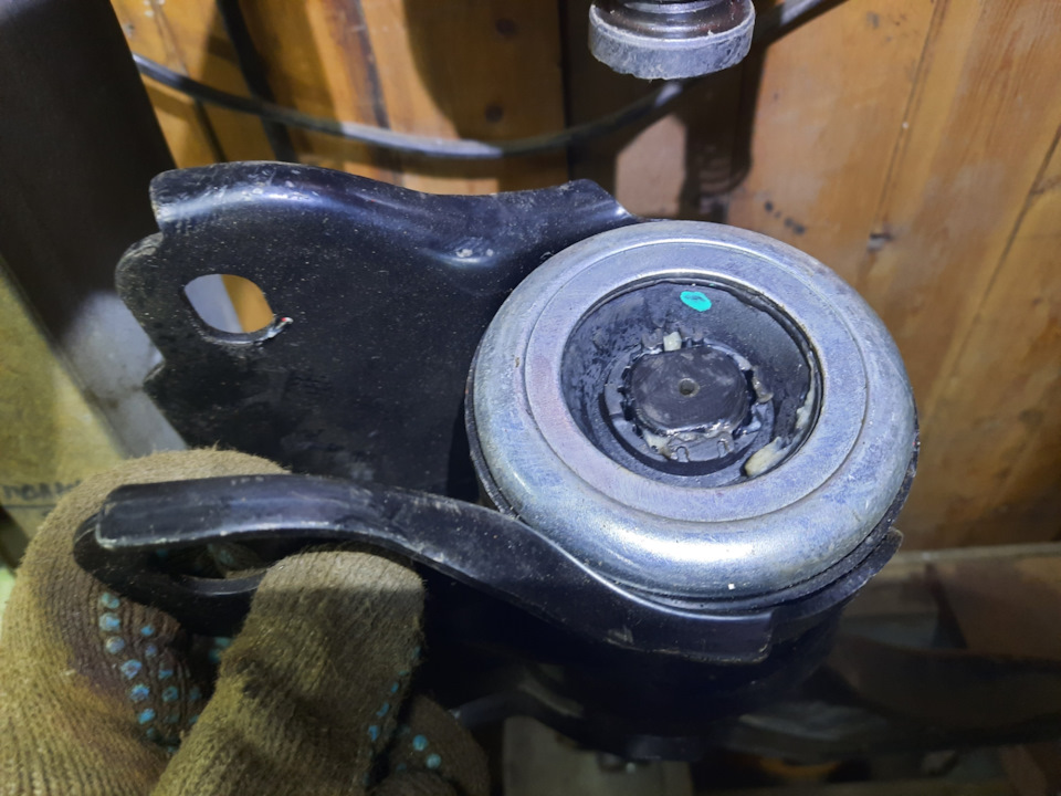 Замена сайлентблоков при помощи нового пресса. — Land Rover Freelander ...