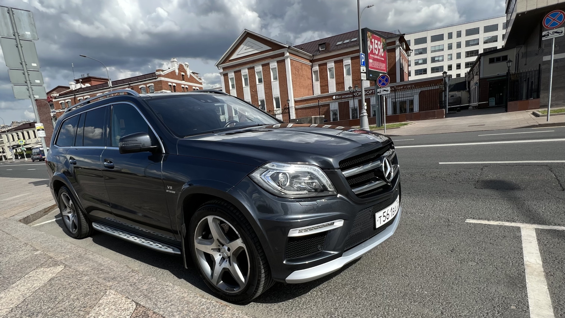 Mercedes Benz gl 63 AMG 2013