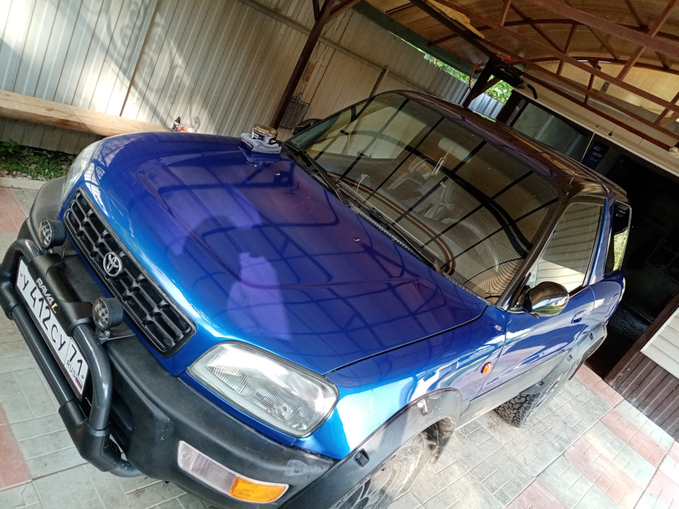 Полировка кузова финишная и нанесение защитного воска — Toyota RAV4 (I ...