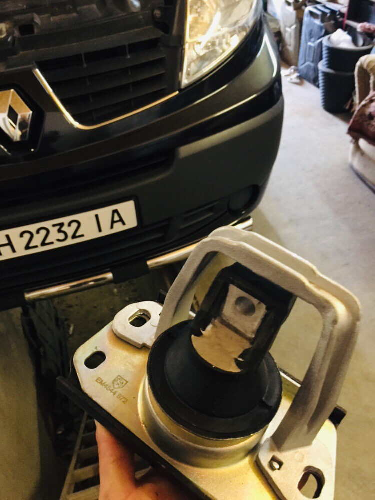 9️⃣ Замена подушек мотора — Renault Trafic (2G), 2 л, 2011 года ...