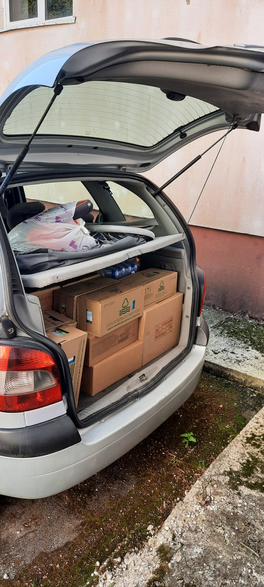 Багажник огонь, очень вместительный🤘 — Renault Scenic I, 1,4 л, 2000 ...