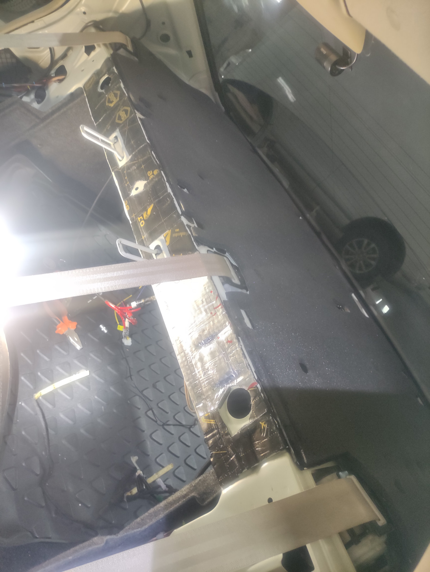 Дела музыкальные Часть №7: прокладка акустических проводов, подключение ...