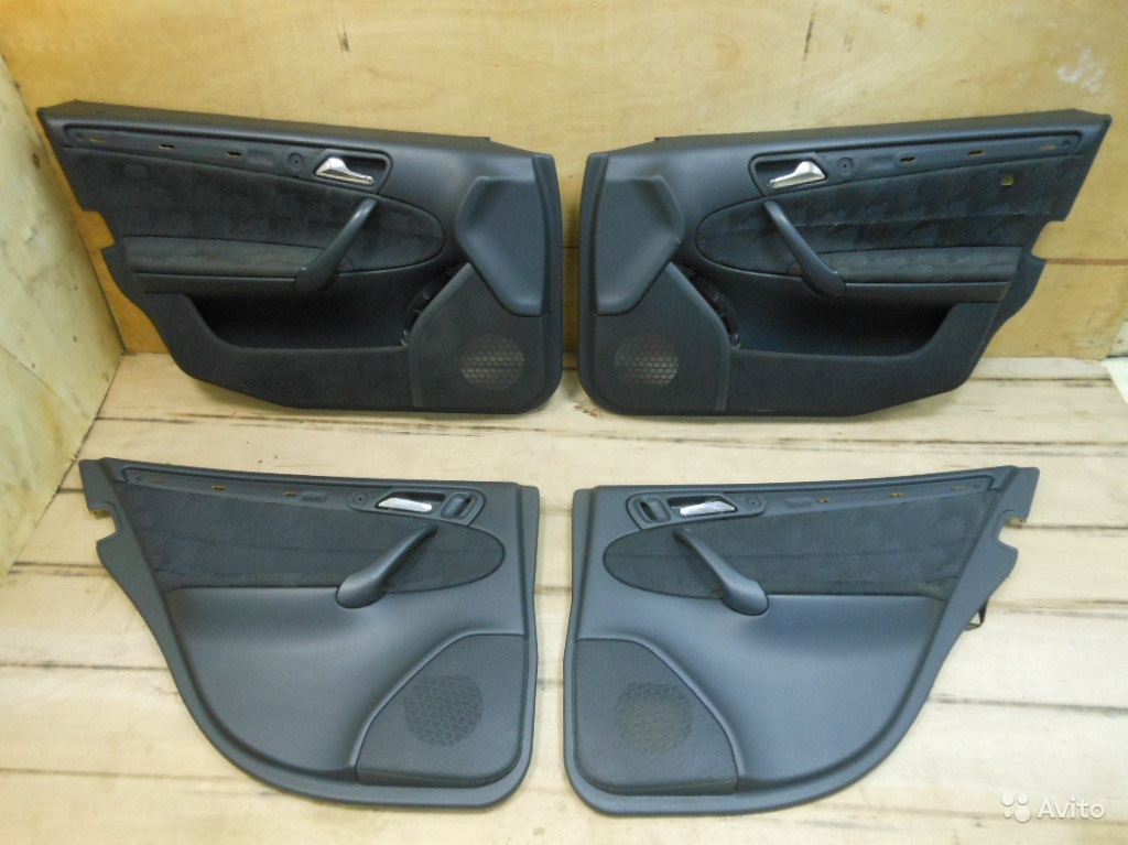 Обшивка двери мерседес br129. Обшивка двери мерседес br129 3д модель. Обшивки дверей мерседес. Обшивка двери мерседес w210 рестайлинг. Обшивка двери передняя левая mercedes w204.