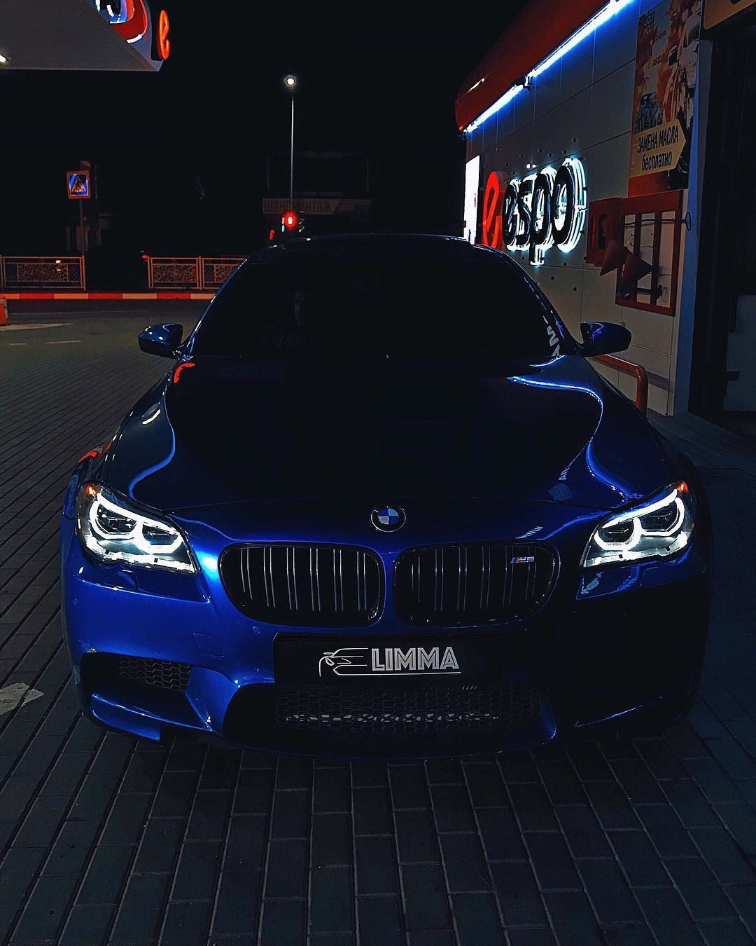 Ф90 ночью. BMW m5 f90 LIMMA. BMW m5 f10 Night. BMW m5 f10 ночью. BMW f10 LIMMA.