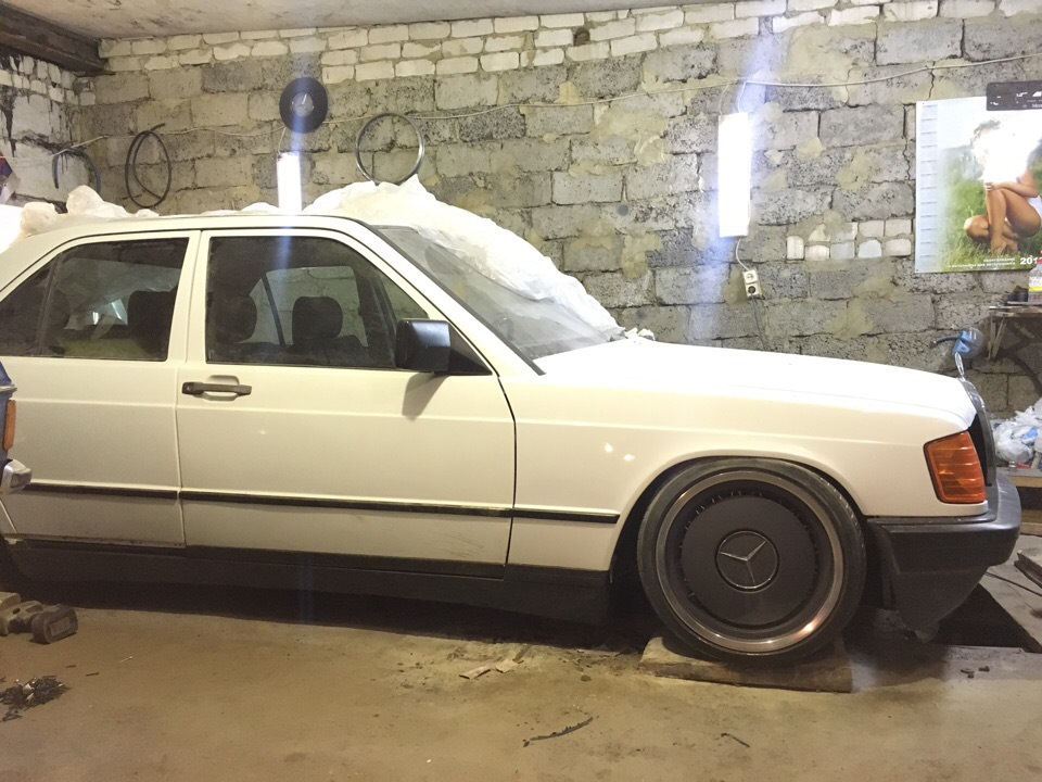 Охапка дров и стенс готов — Mercedes-Benz 190 (W201), 2 л, 1988 года ...