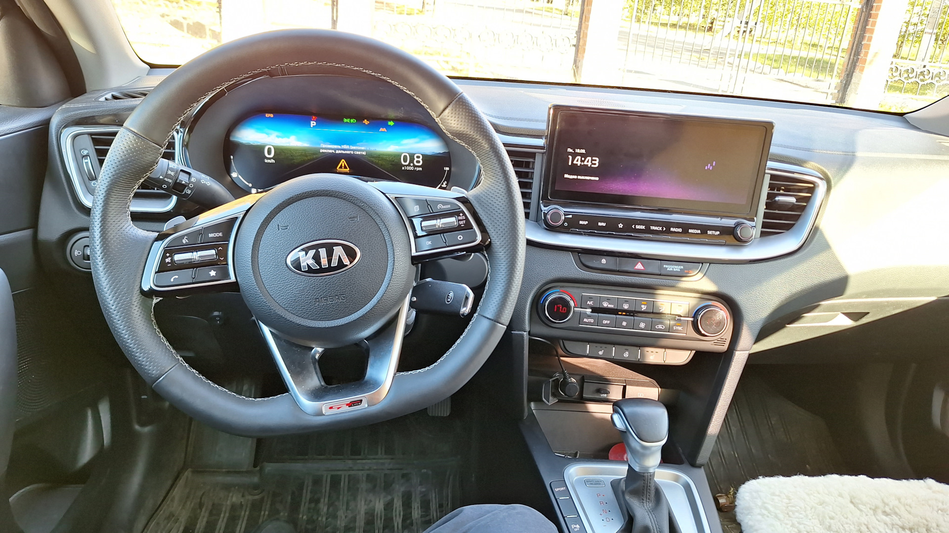 KIA Ceed SW (3G) 1.6 бензиновый 2021 | Белый сарай на DRIVE2