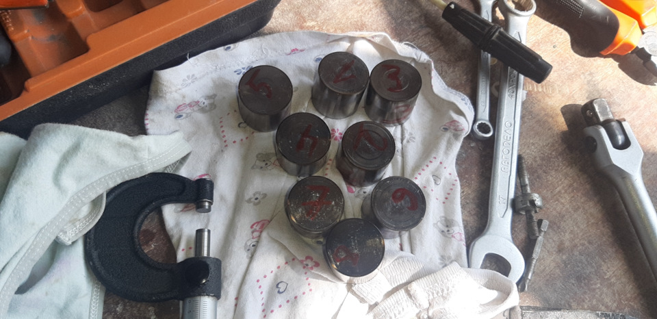 Снятые стаканы прономерованы — Ford Focus Sedan II