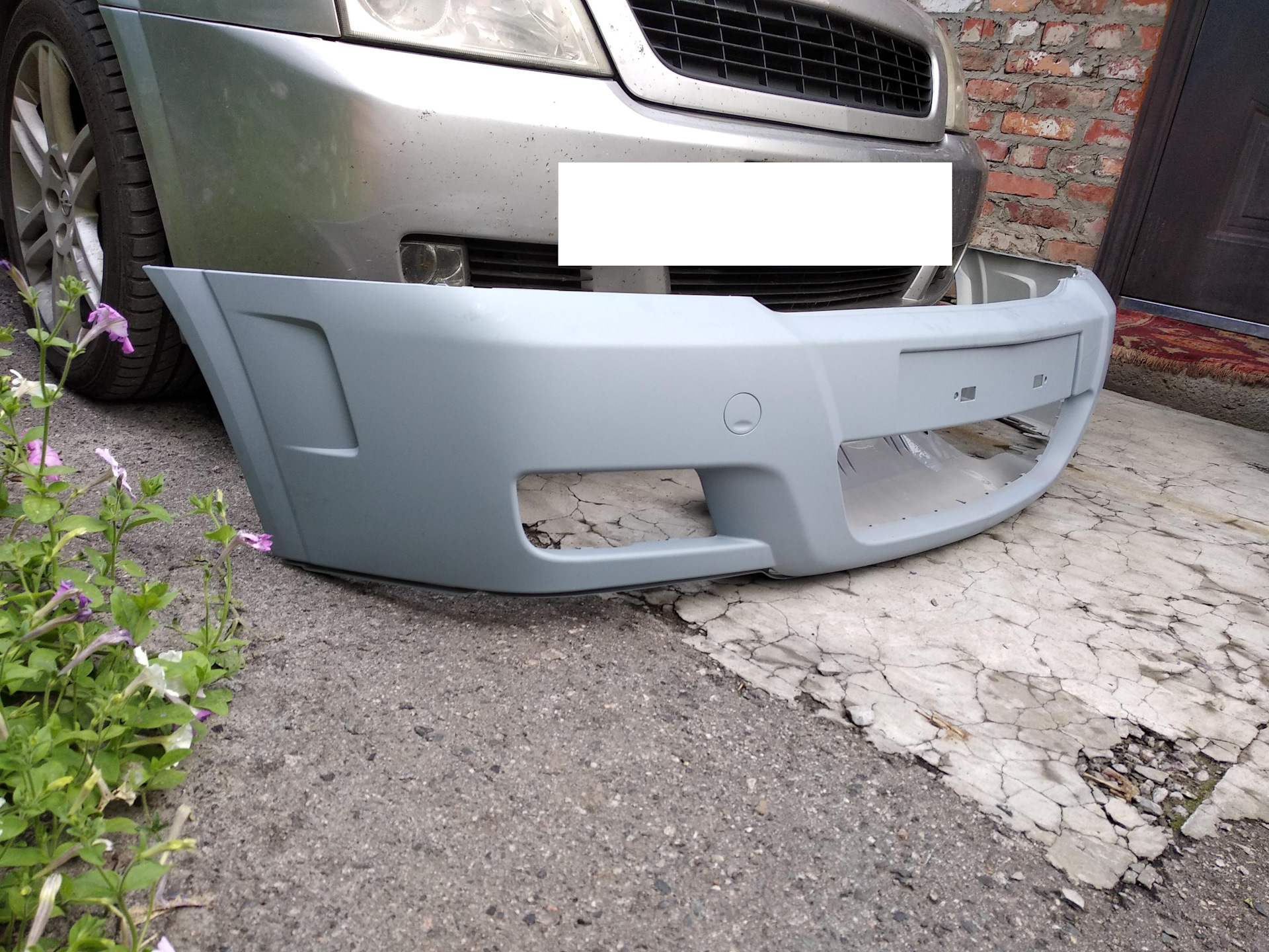 Бампер дорестайл. Бампер лансер 10 рестайл. Передний бампер митсубиси лансер 9. Бампер форд фокус 2 дорест. Бампер форд фокус 2 дорестайл.