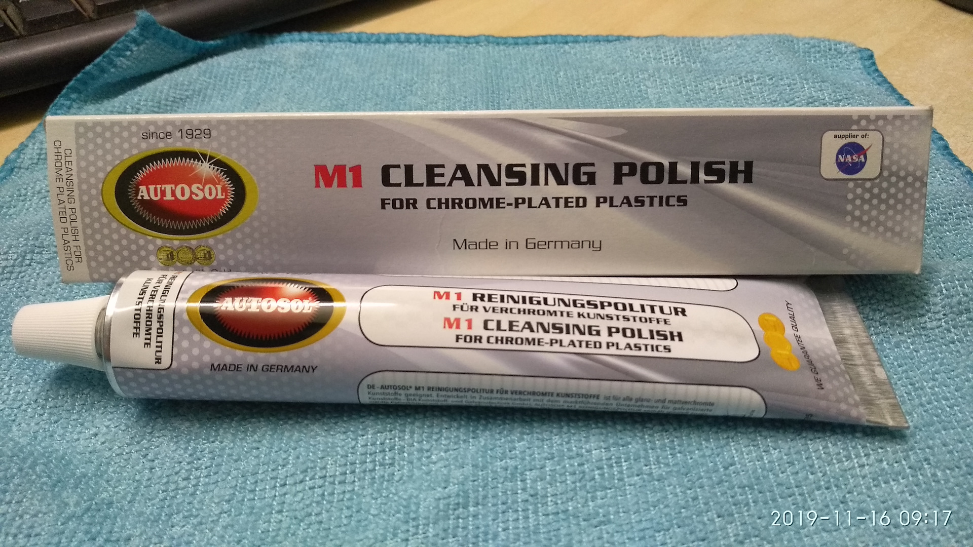 Чистка хрома. Паста для хрома Autosol. Паста для чистки хрома на пластике автомобиля. Паста для чистки хрома на пластике автомобиля автосол. Средство для чистки хрома и металлов Карипол.