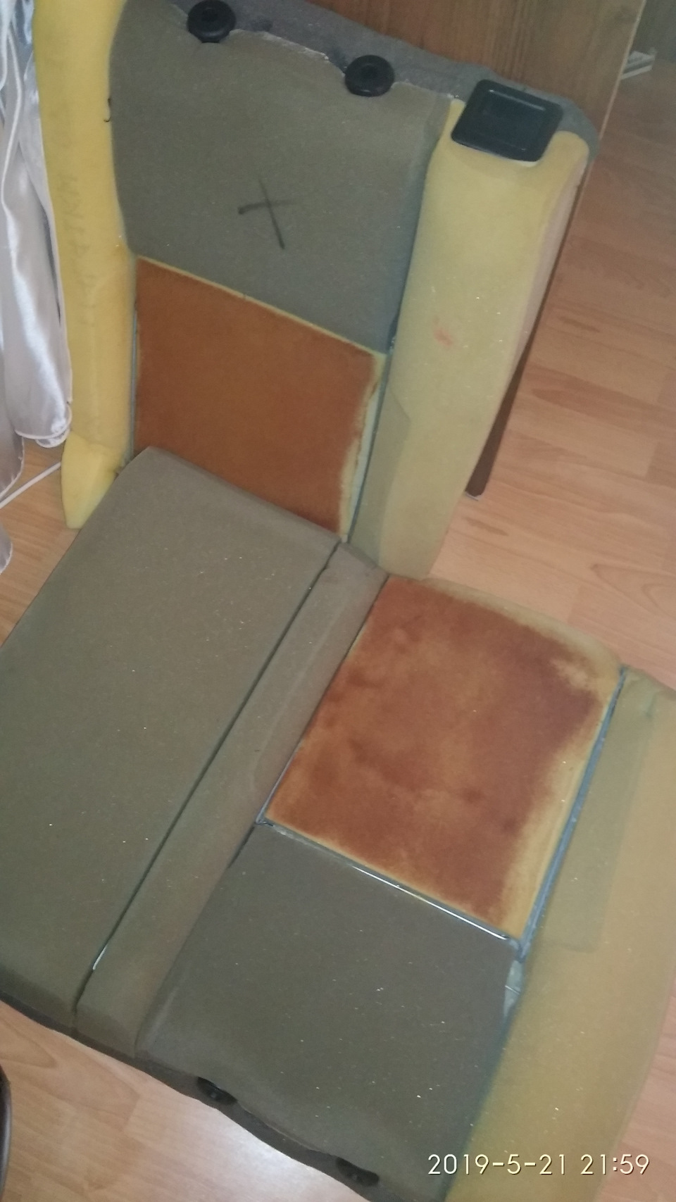 Спинки дивана в процессе… — Volkswagen Golf Mk4