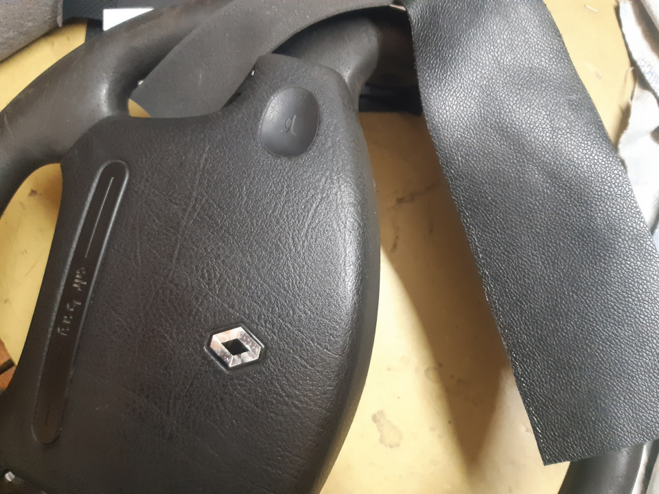 Перешивка руля в кожу — Renault Laguna I, 2,2 л, 1996 года | своими ...