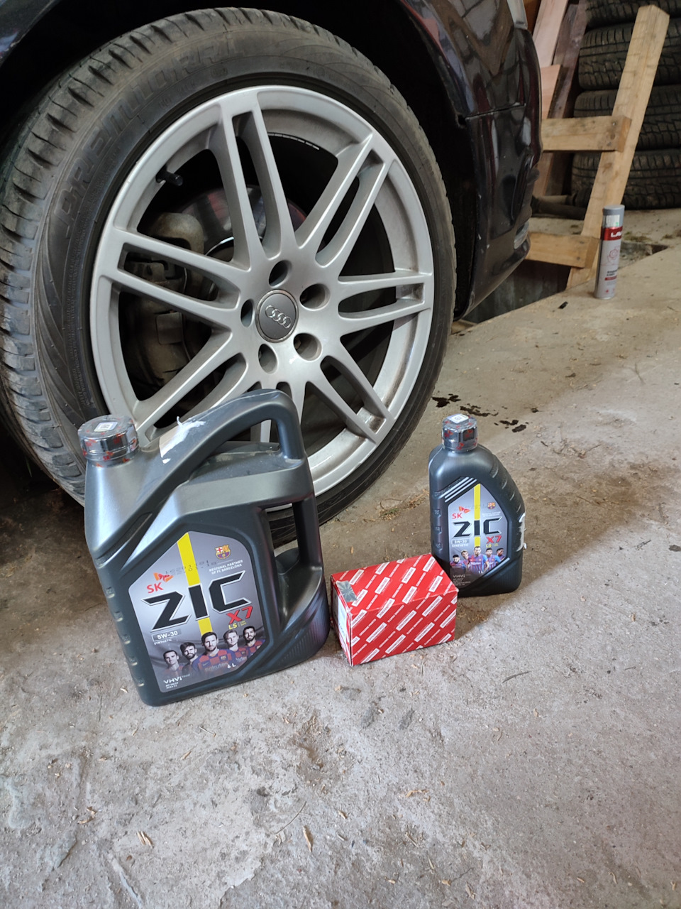 Замена масла и сварка глушителя — Audi A6 (C6), 2 л, 2009 года ...