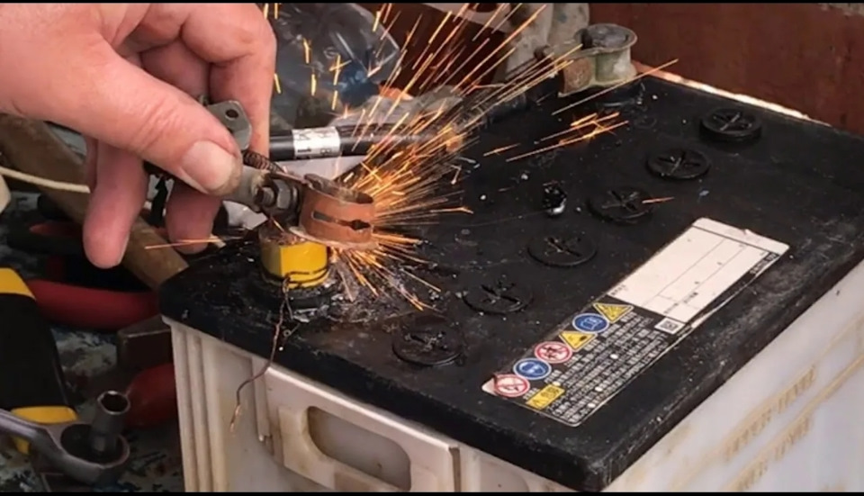 Разряжается Акб — Mercedes-Benz R-Class (W251), 3,5 л, 2007 года ...