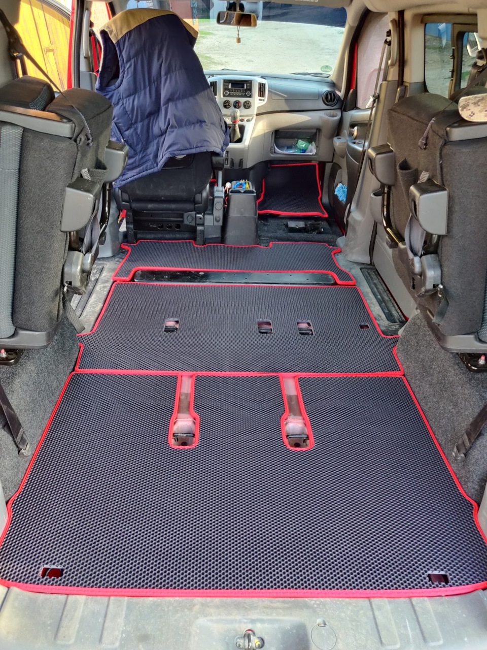 Eva коврики в салон. — Nissan NV200, 1,5 л, 2017 года | аксессуары | DRIVE2