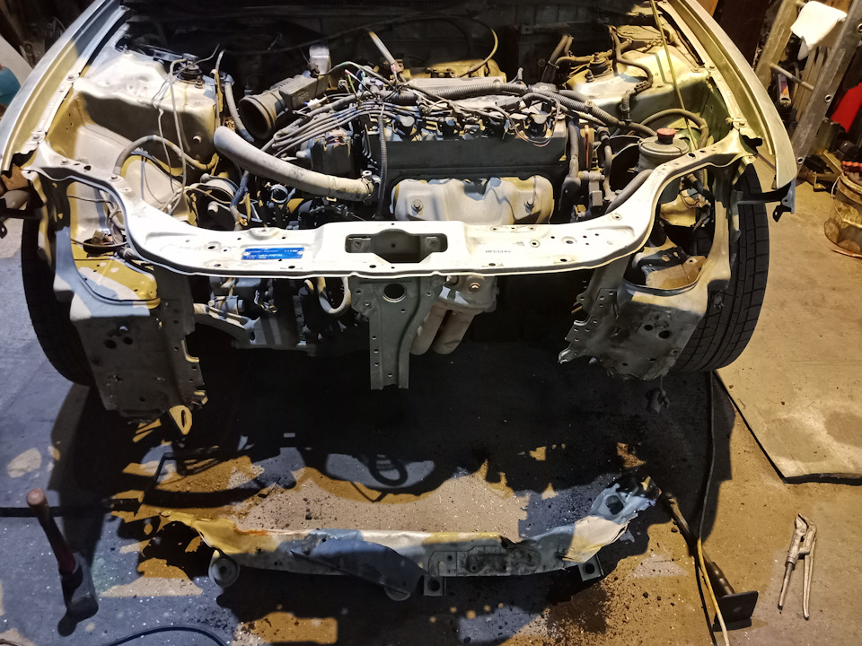 Жидкий подкрылок — Toyota Cresta (100), 2,5 л, 1997 года | кузовной ...