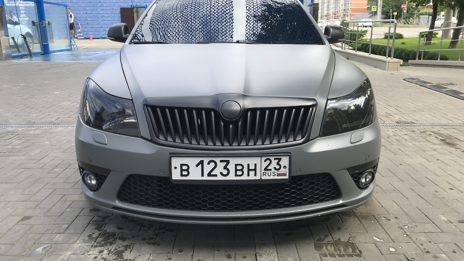 Octavia m avito ru. Skoda Octavia RS 2011. Skoda Octavia а5 матовая. Skoda Octavia a5 серая.