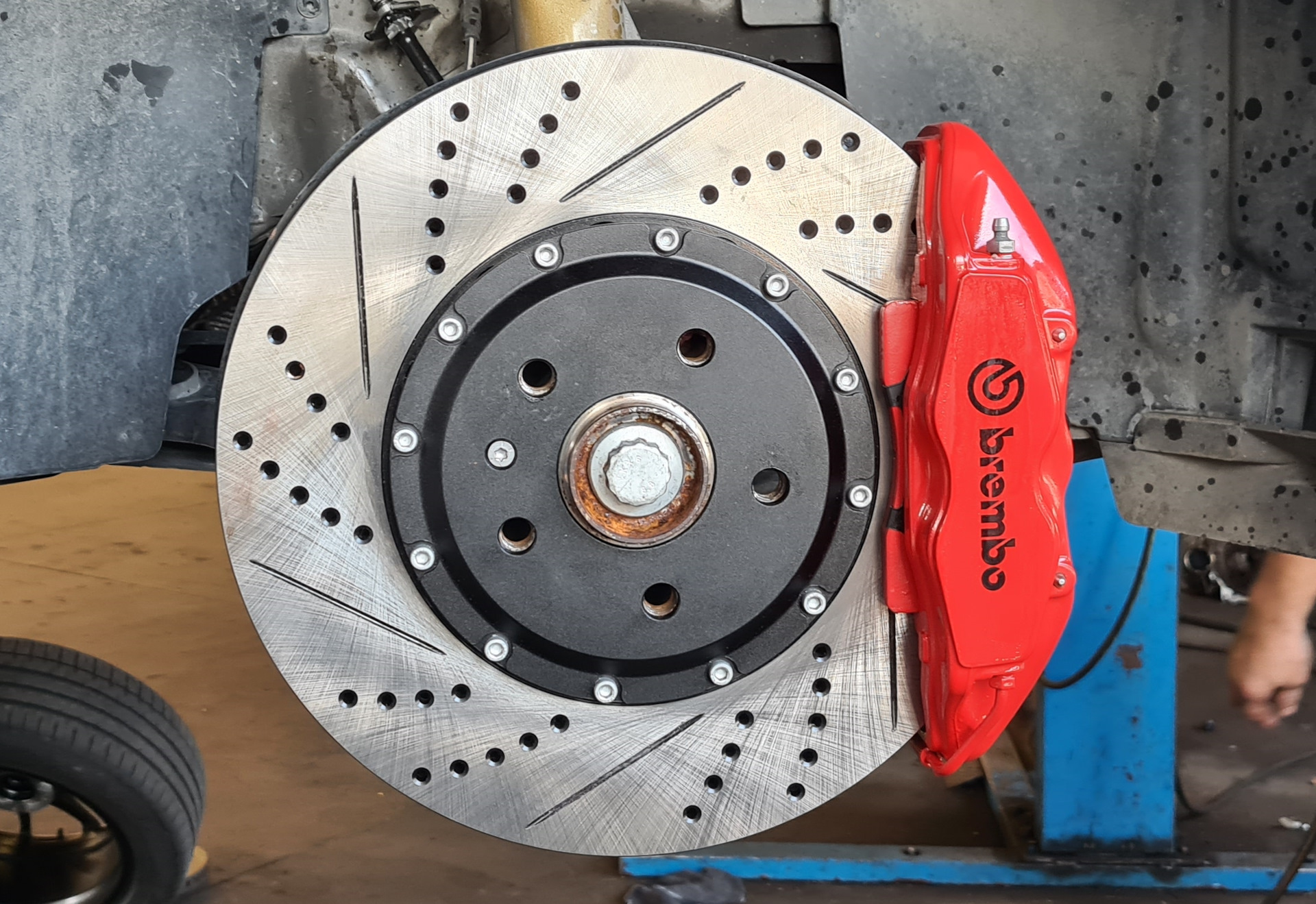 Шкода карок тормоза. Диски на карок шкода 16. Skoda karoq 2018. Задние тормозные колодки skoda karoq. Шкода карок тормоза.