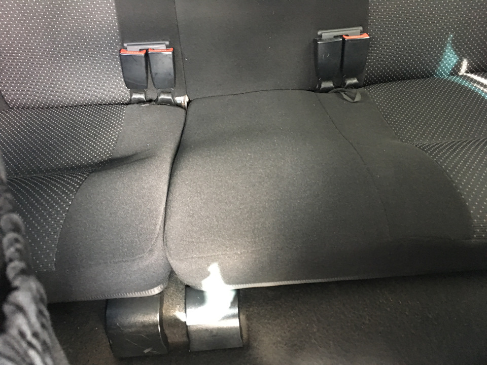 Замена ковриков — Volkswagen Passat CC, 2 л., 2009 года | аксессуары ...