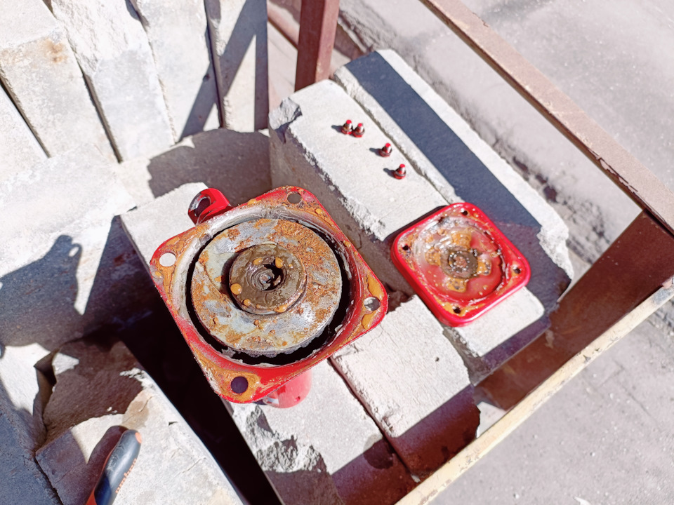 Из-за конденсата появилась ржавчина — Suzuki Grand Vitara (2G)