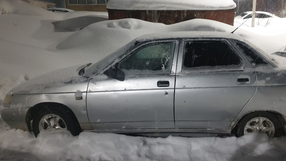 Стартер перестал крутить, только щёлкает — Lada 21102, 1,5 л, 2004 года ...