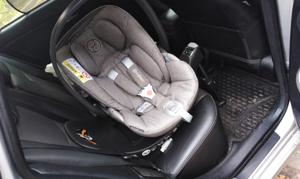 Автолюлька с младенчества до 1 года — Cybex Cloud Z i Size с базой ...