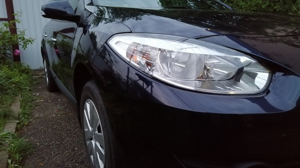 Renault Fluence Темно-синий