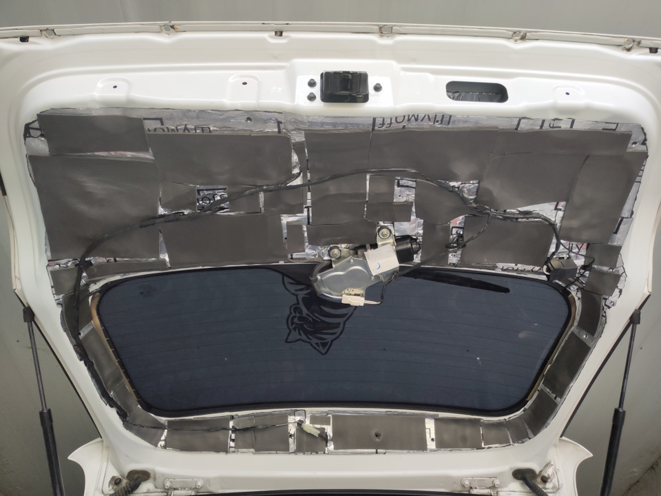 23. Результат проклейки теплоизоляцией StP СПЛЭН 4. — Geely Emgrand X7