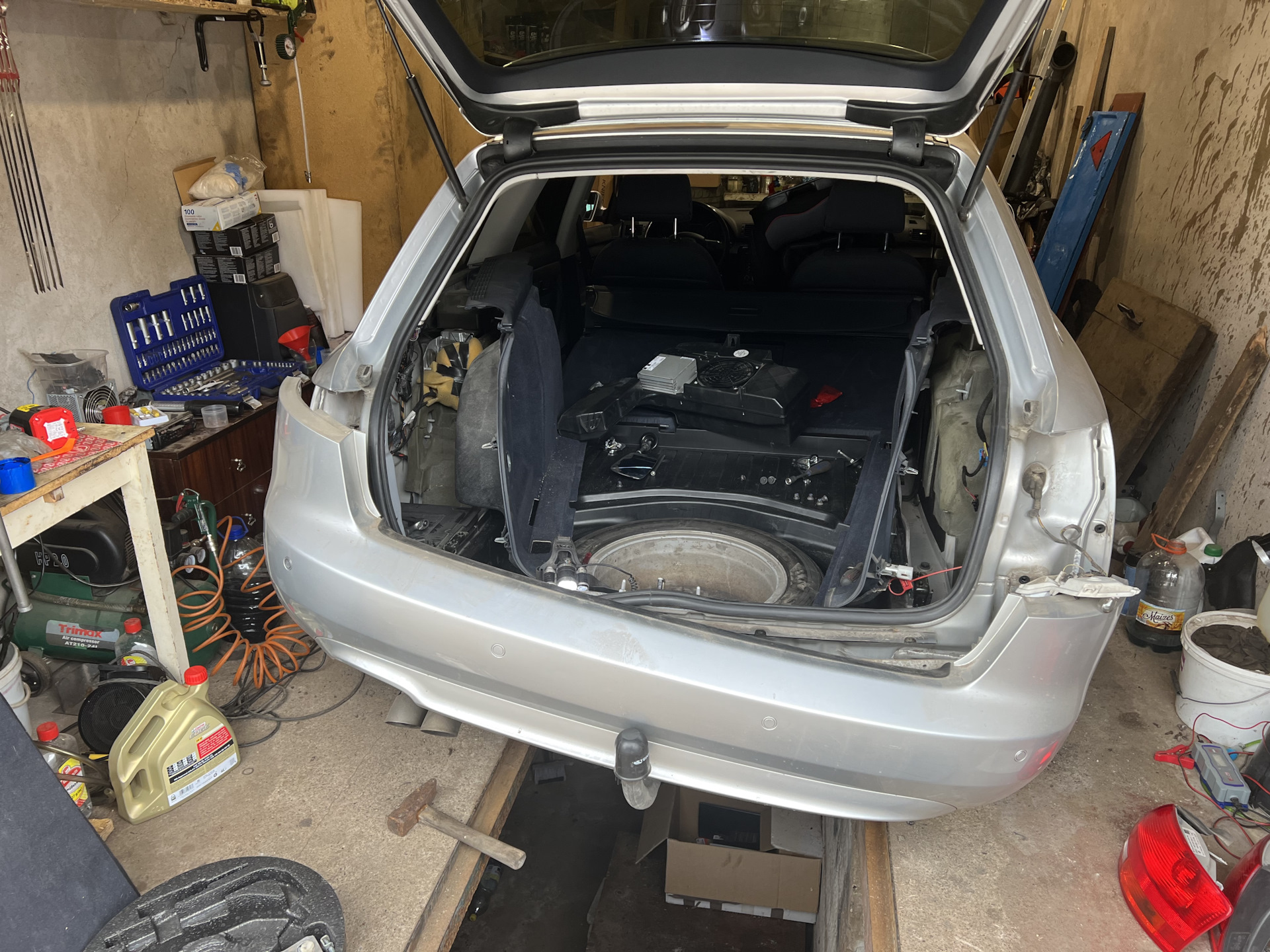 Замена заднего парктроника, плохая масса задних фонарей. A4 B7 1.9 TDI ...