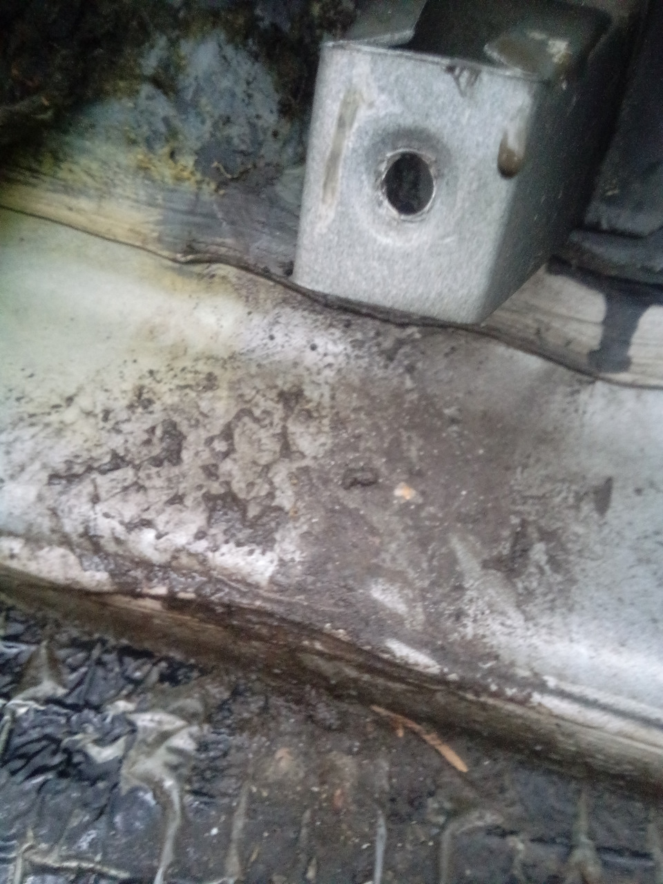 И грязи под лобовым — Lada 2120 Надежда