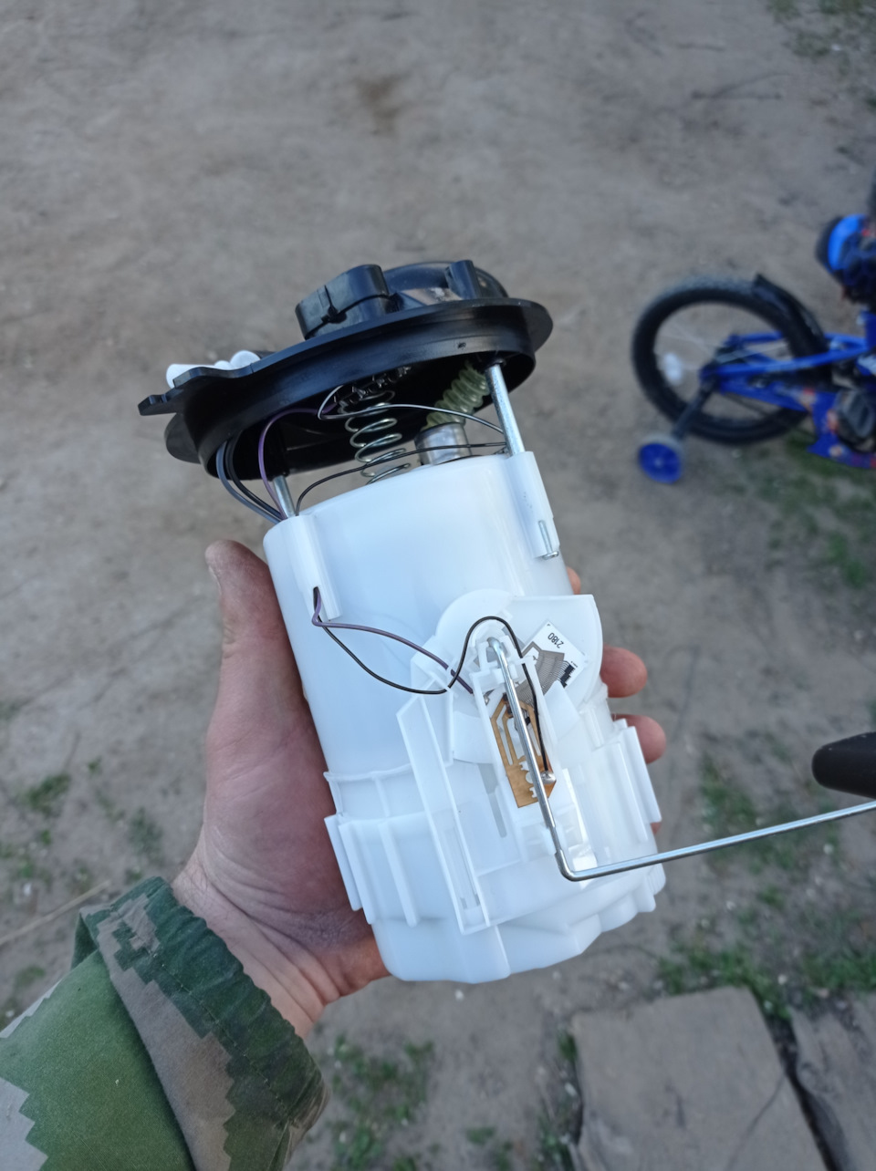 Заглохла. Привет Роснефть.Топливный фильтр. Промывка — Lada Vesta SW, 1 ...