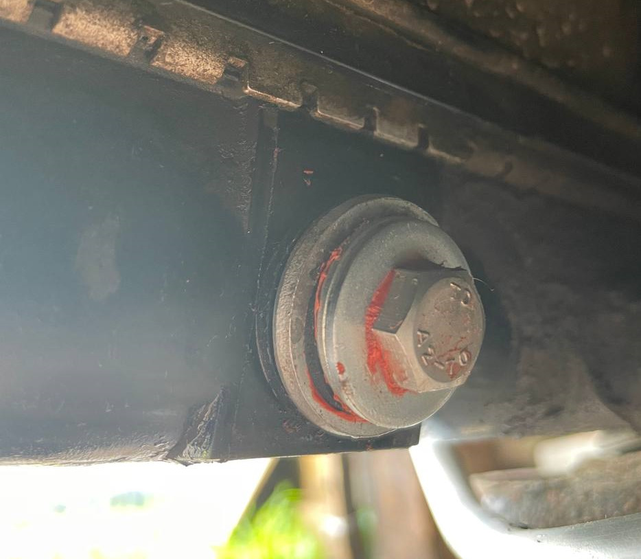 Обломился патрубок охлаждения АКПП на радиаторе Grand Vitara — Suzuki ...