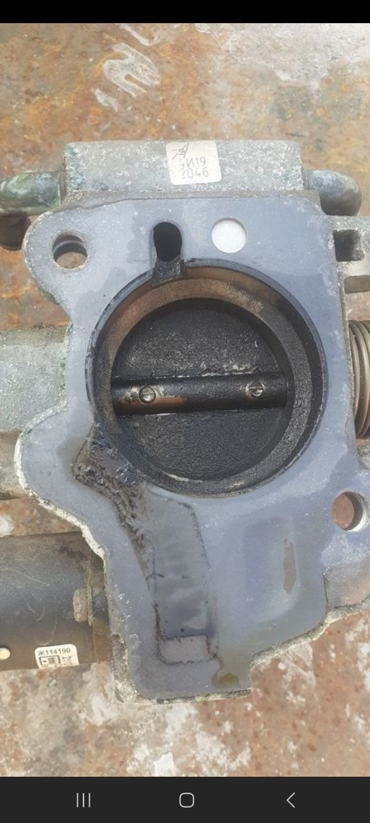 Чистим дроссель ваз — Lada 2115, 1,5 л, 2004 года | своими руками | DRIVE2