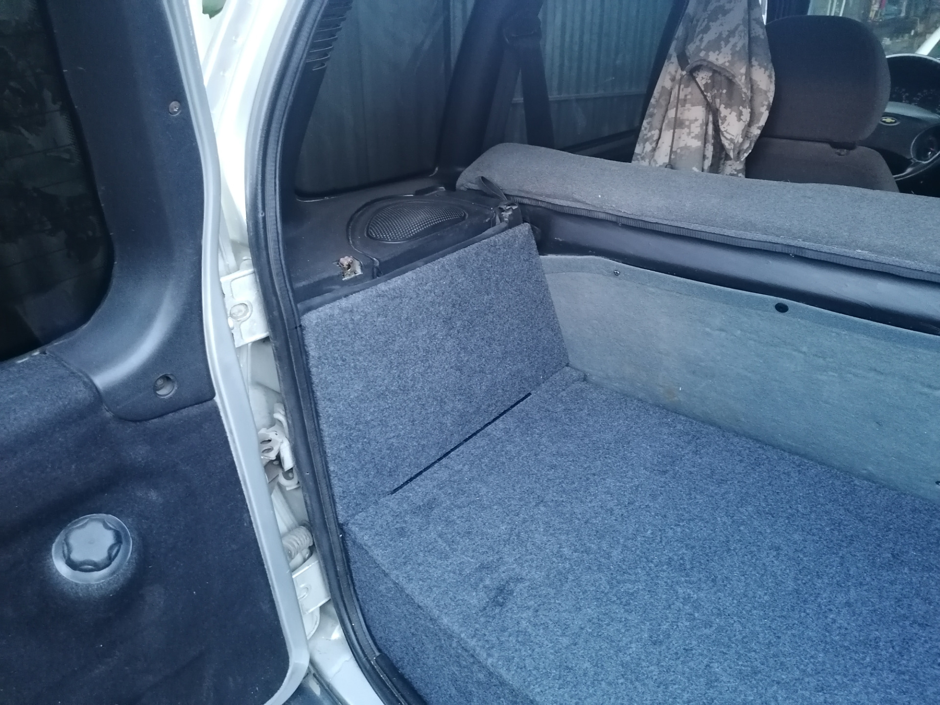 Органайзер в багажник продолжение — Chevrolet Niva, 1,7 л, 2004 года ...