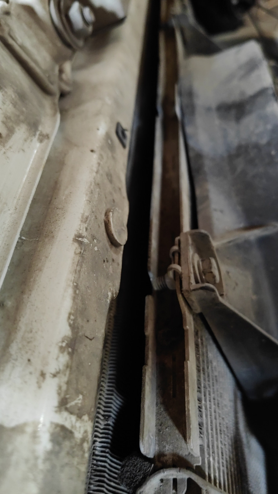 Греется двигатель при включенном кондиционере. Греется двигатель при включенном кондиционере. Ниссан кашкай перегрев двигателя. При включении кондиционера греется двигатель солярис. Греется двигатель при включенном кондиционере.