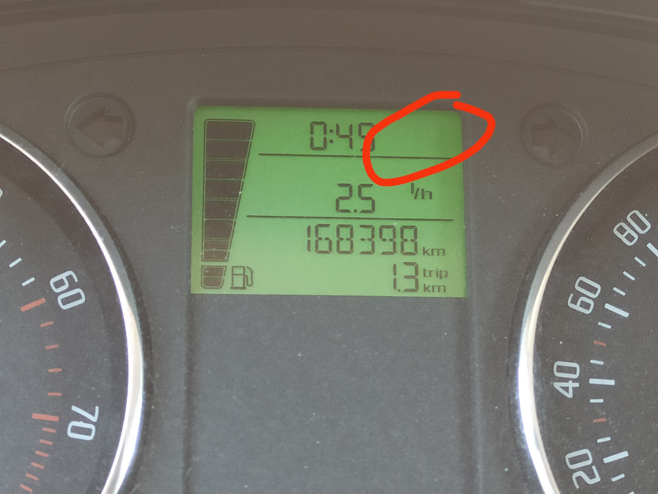 Исчезла подсказка переключения передач. — Skoda Fabia Mk2, 1,4 л, 2011 ...
