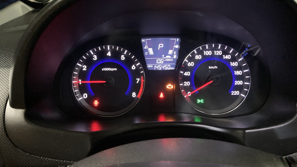 Замена задних колодок и катушки — Hyundai Solaris, 1,4 л, 2013 года ...